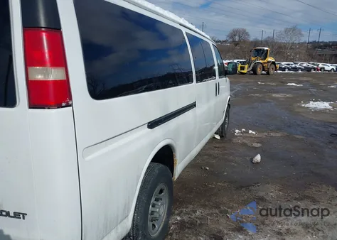 2006 Chevrolet Express Ls from USA, damaged, VIN 1GAHG39U161215503